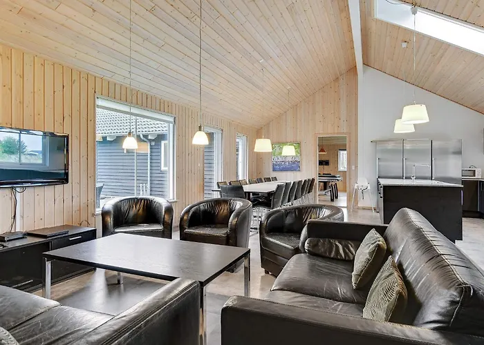 Holiday home Luxury Retreat With Pool - By Traum