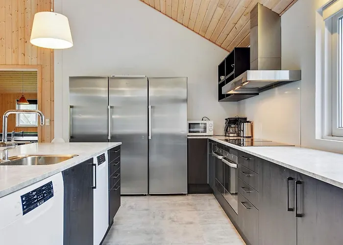 Luxury Retreat With Pool - By Traum Horuphav